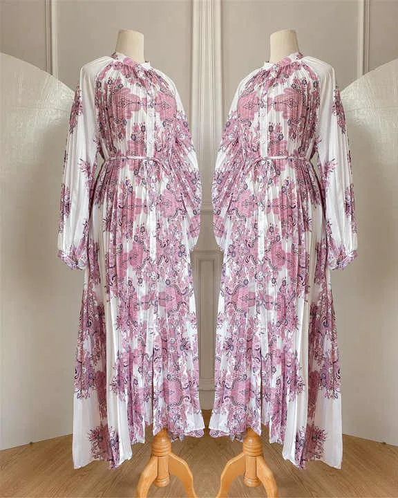 عبايات نسائيه انيقه - Elegant women's abayas
