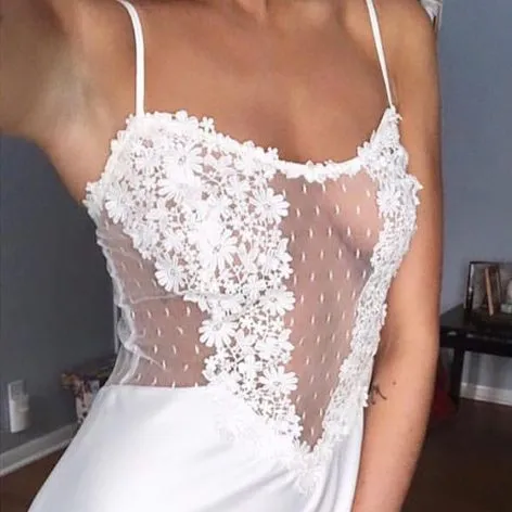 Flora Nikrooz Showstopper Chemise 8060 in Ivory