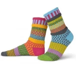 Mismatched Knitted Socks (Freesia)