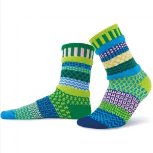 Mismatched Knitted Socks (Water Lily)