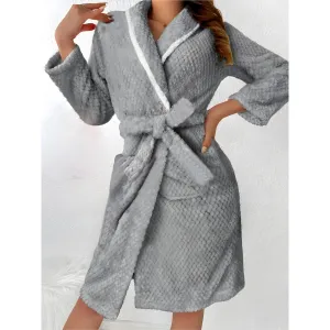 Pernilla Bademantel - Eleganter Fleece-Bademantel in Korallenrosa