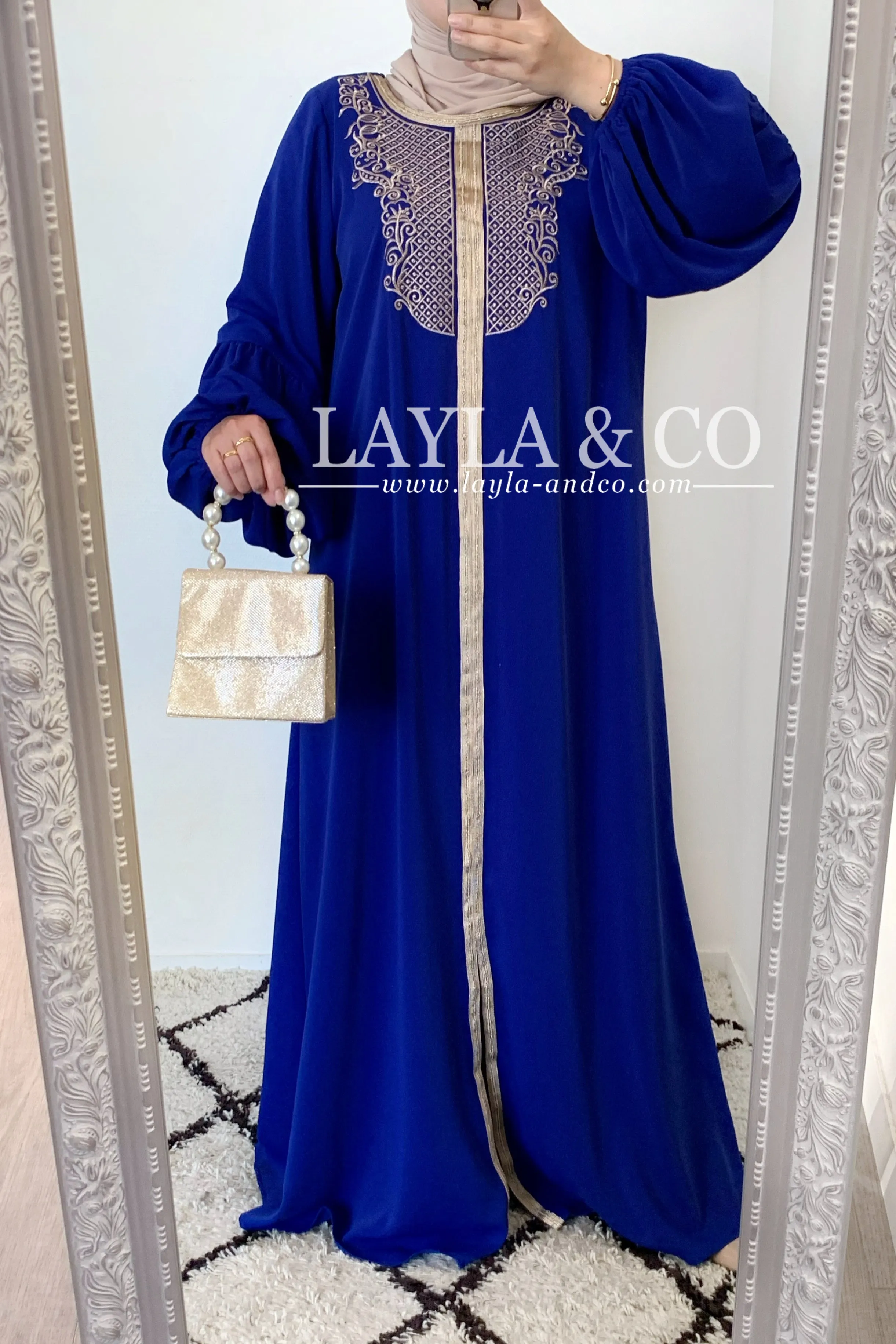 Robe broderie manches bouffantes