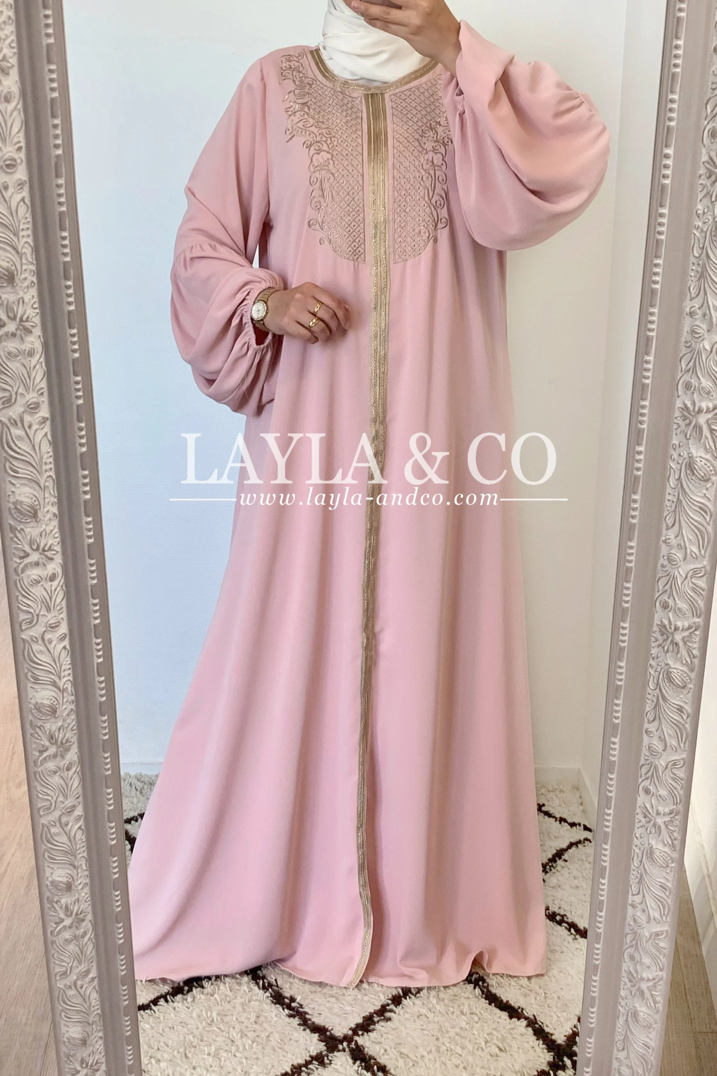Robe broderie manches bouffantes