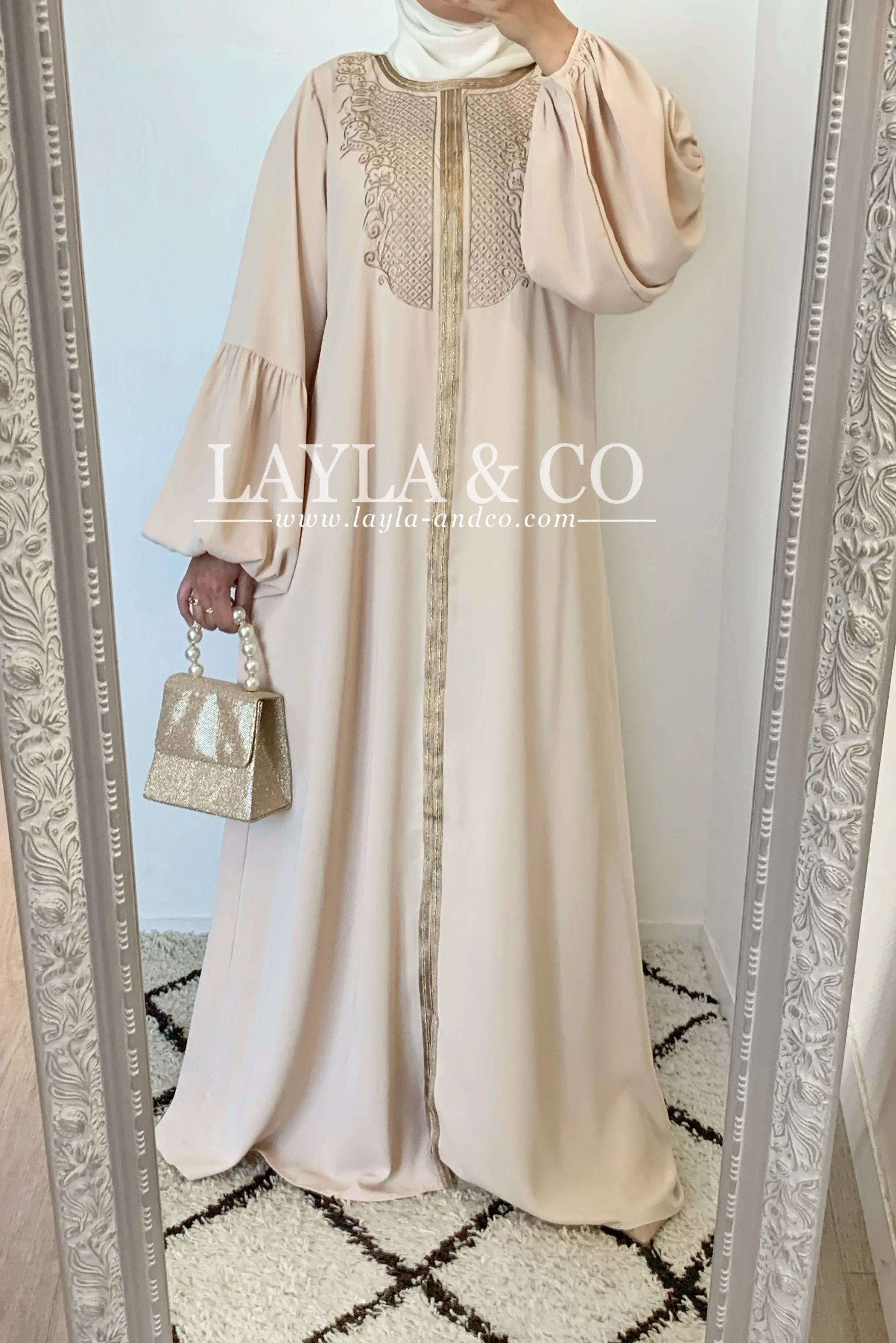 Robe broderie manches bouffantes