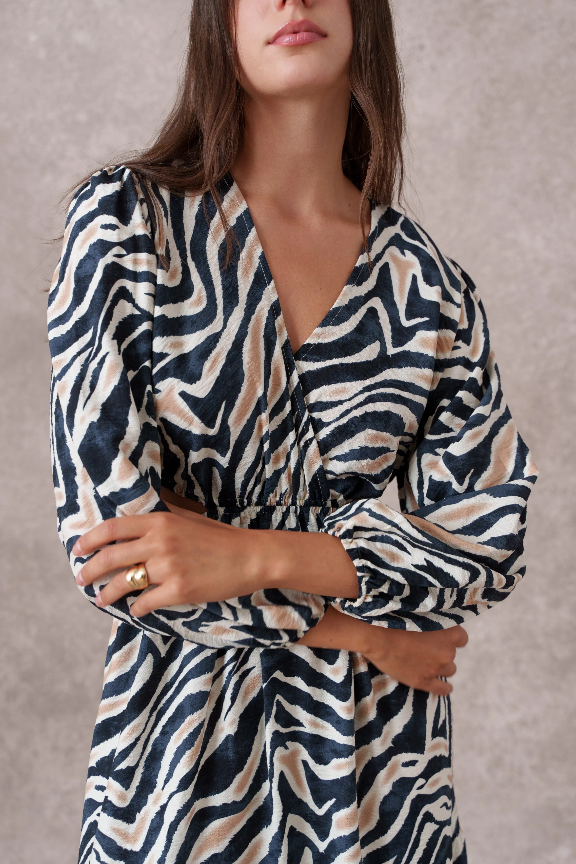 Robe Cassie