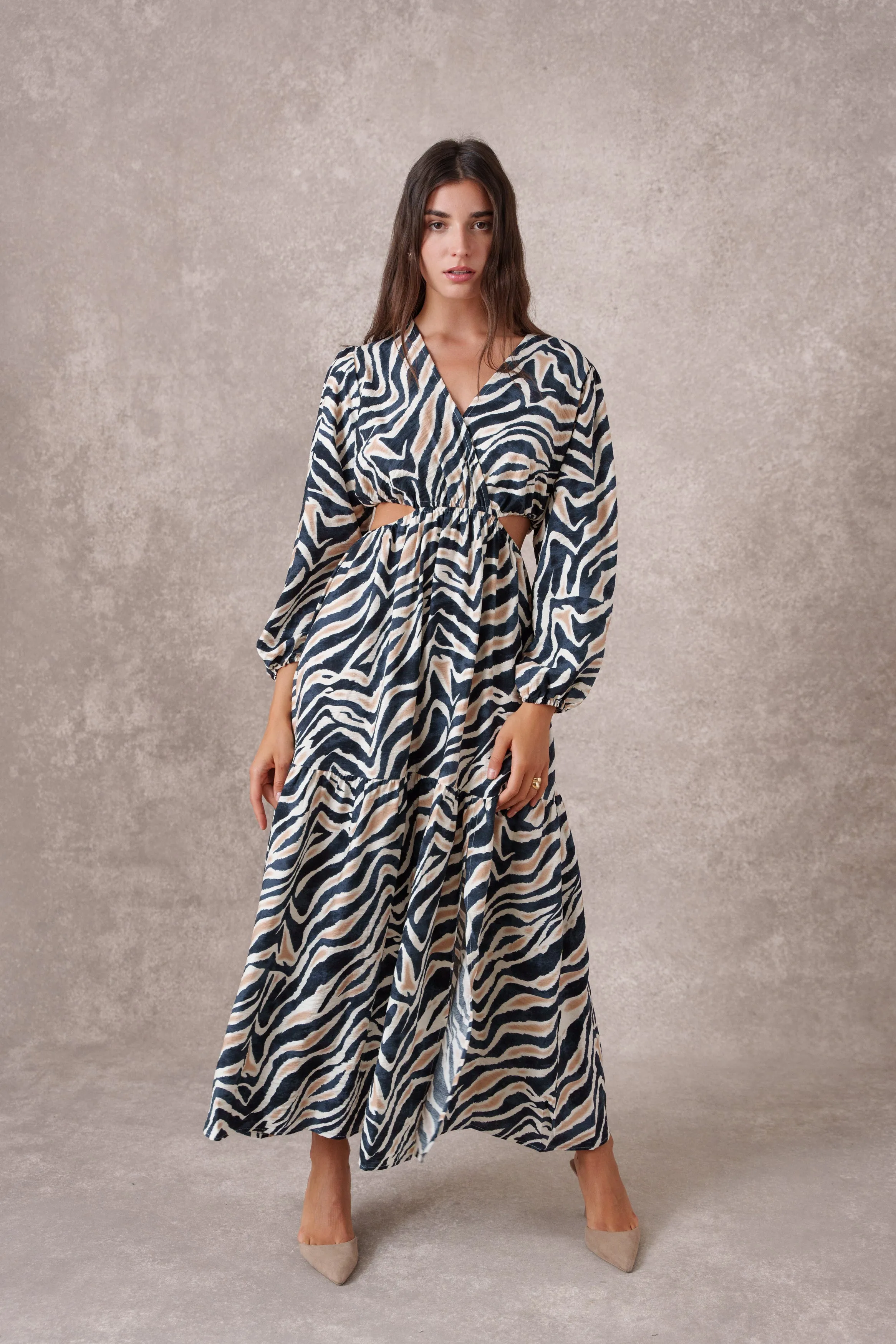 Robe Cassie